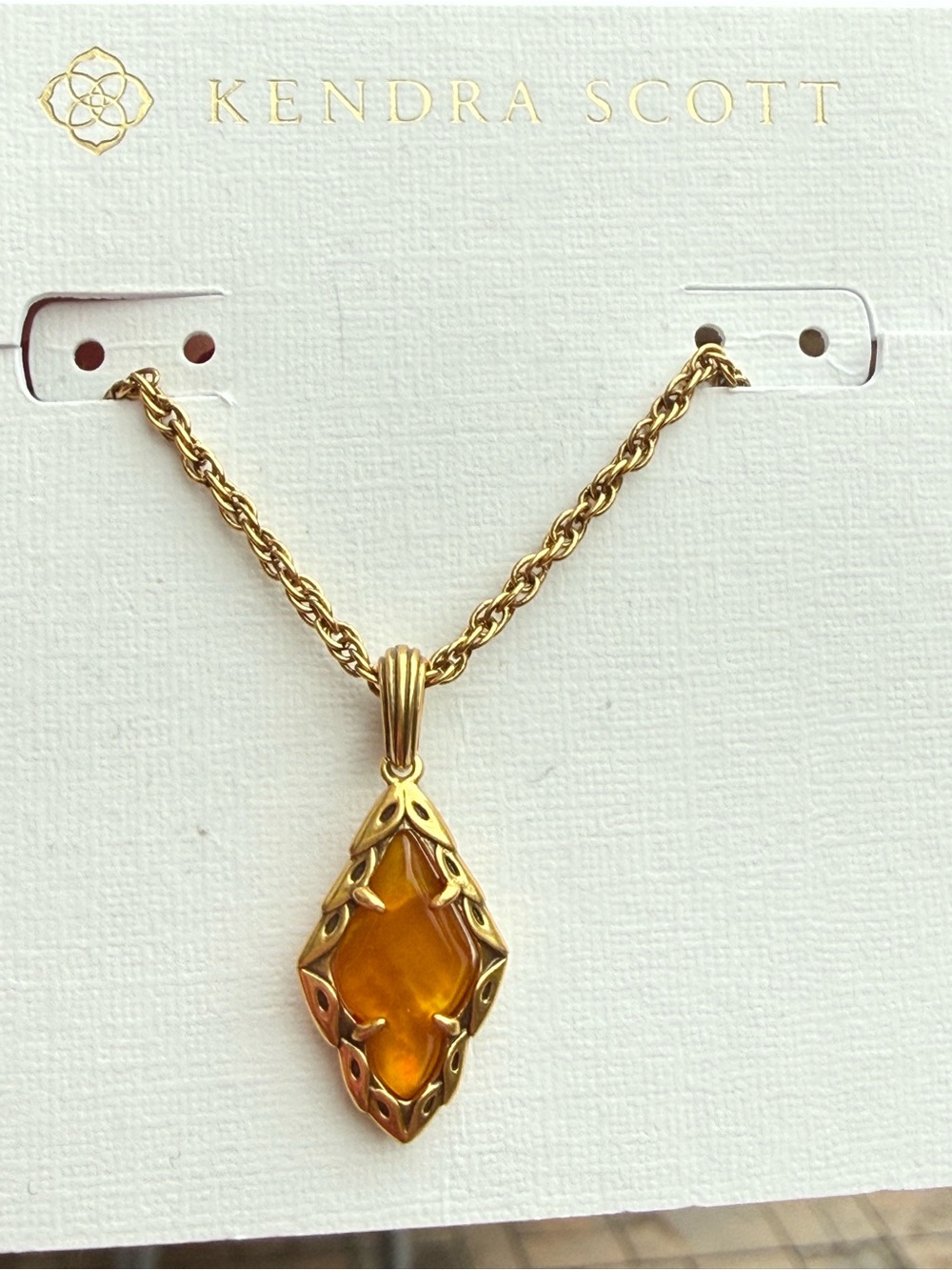 NWT- Kendra Scott Vintage Marbled Amber Illusion Necklace
